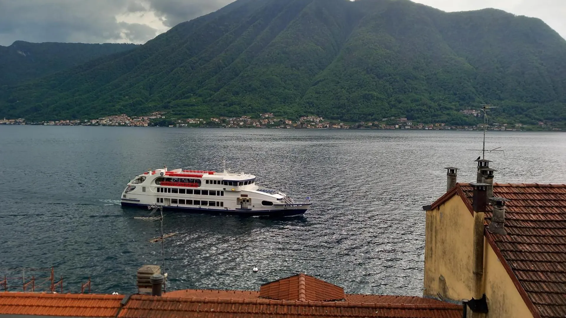 La Loggia Del Lago Colonno 0*,